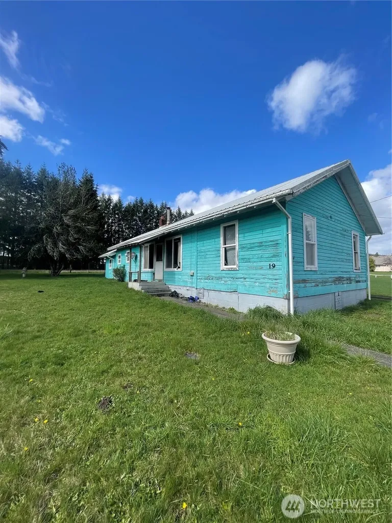 19 Fairley Street Raymond WA 98577