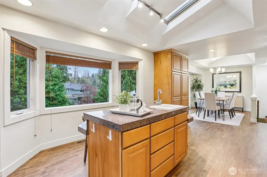 5733 155th Avenue NE Redmond WA 98052