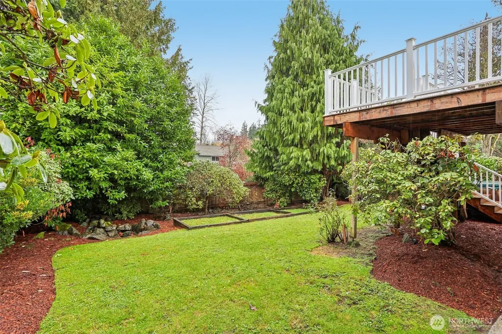 5733 155th Avenue NE Redmond WA 98052