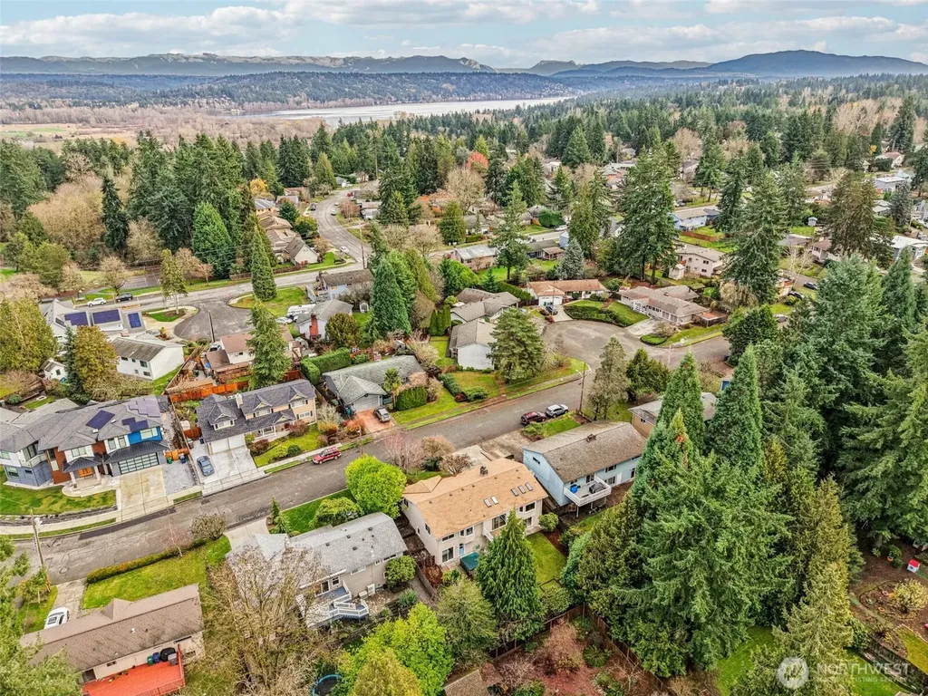 5733 155th Avenue NE Redmond WA 98052