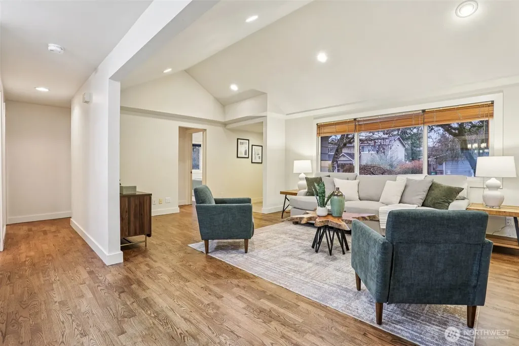 5733 155th Avenue NE Redmond WA 98052