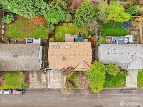 5733 155th Avenue NE Redmond WA 98052