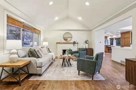 5733 155th Avenue NE Redmond WA 98052
