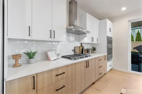 15 213th Place SW Bothell WA 98021