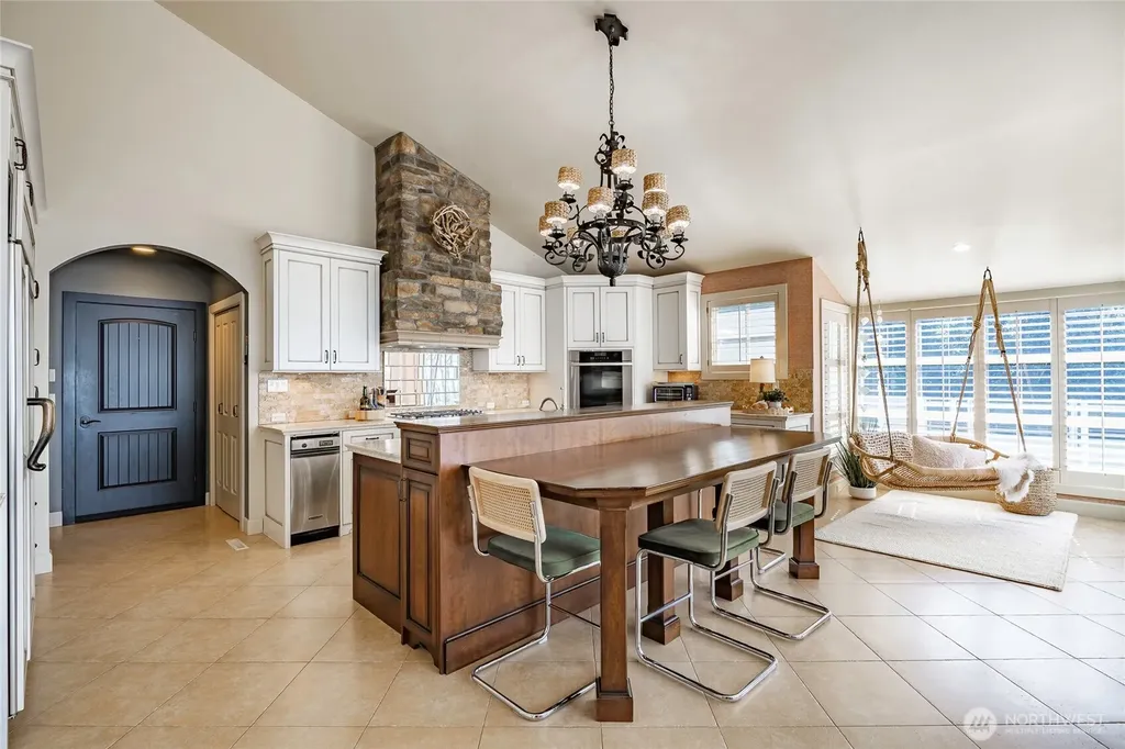 9045 Shearwater Road Blaine WA 98230