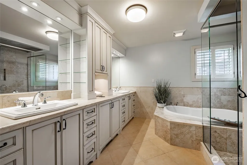 9045 Shearwater Road Blaine WA 98230