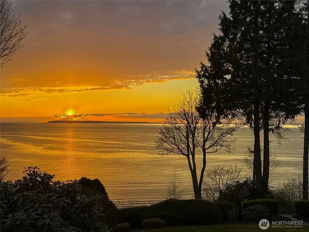 9045 Shearwater Road Blaine WA 98230