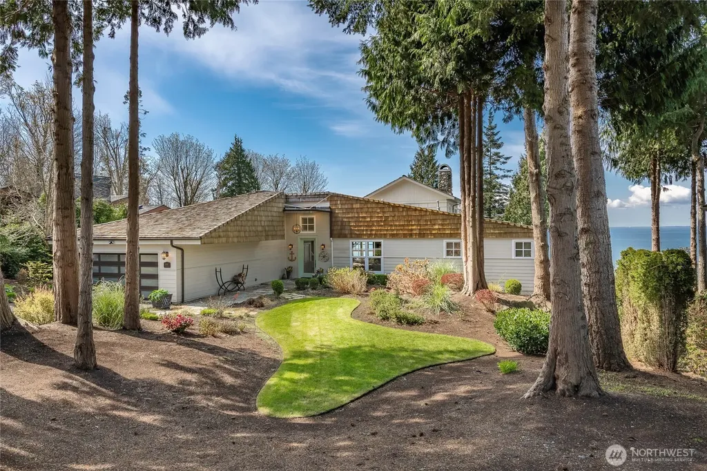 9045 Shearwater Road Blaine WA 98230