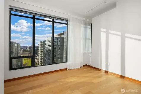 2716 Elliott Avenue Seattle WA 98121