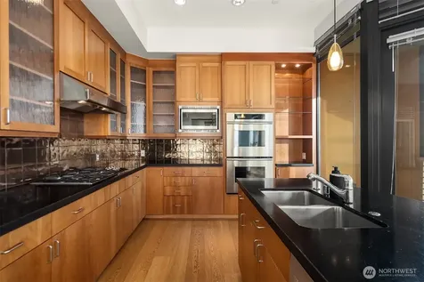 2716 Elliott Avenue Seattle WA 98121