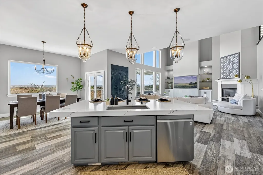 1614 W 51st Avenue Kennewick WA 99338
