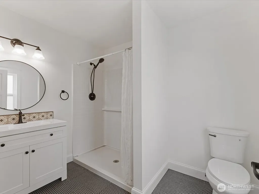 659 State Route 532 Camano Island WA 98282
