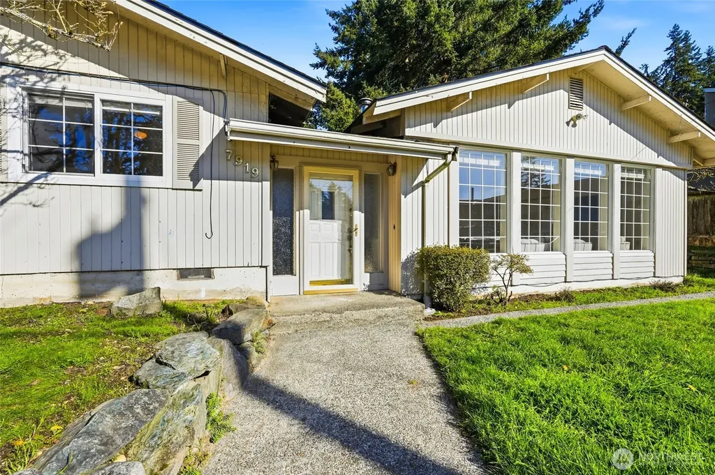 7919 194th Place SW Edmonds WA 98026