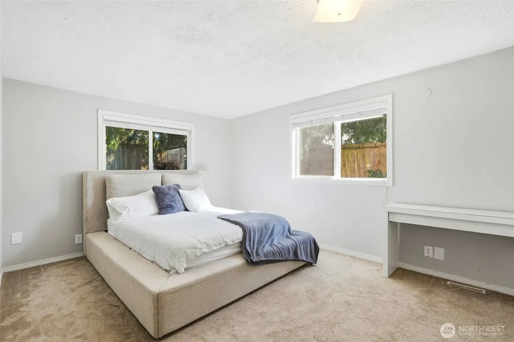 7919 194th Place SW Edmonds WA 98026