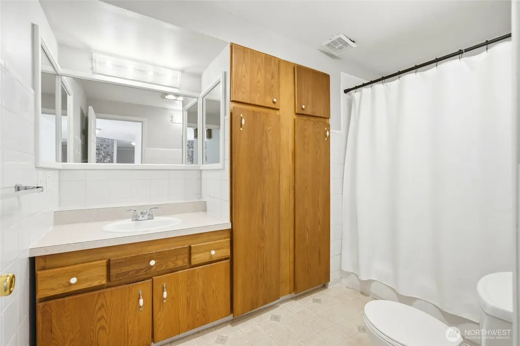 7919 194th Place SW Edmonds WA 98026