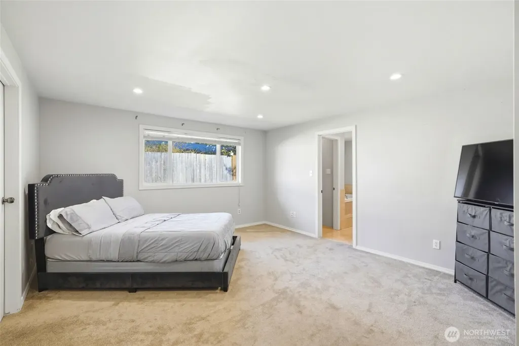 7919 194th Place SW Edmonds WA 98026