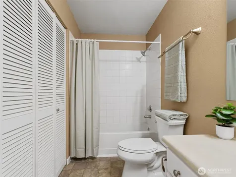 31500 33rd Place SW Federal Way WA 98023
