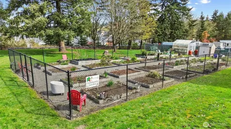 31500 33rd Place SW Federal Way WA 98023