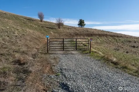 562 Chelan Ranch Road Chelan WA 98816