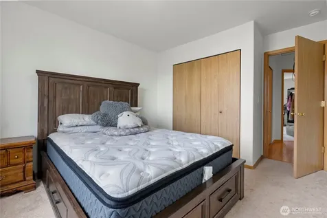 13617 68th Avenue Ct E Puyallup WA 98373