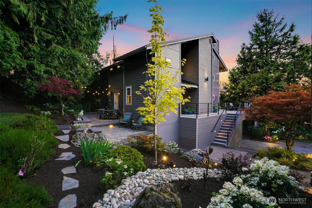 6065 NE 135th Street Kirkland WA 98034