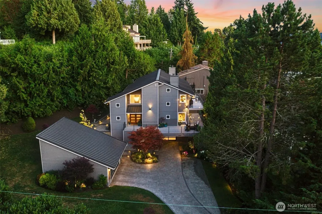 6065 NE 135th Street Kirkland WA 98034