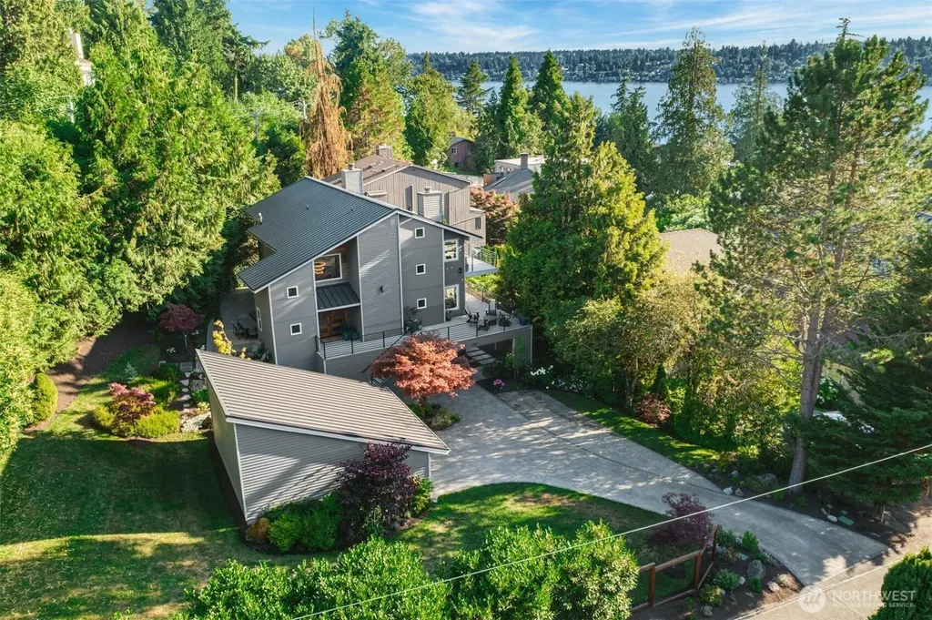 6065 NE 135th Street Kirkland WA 98034