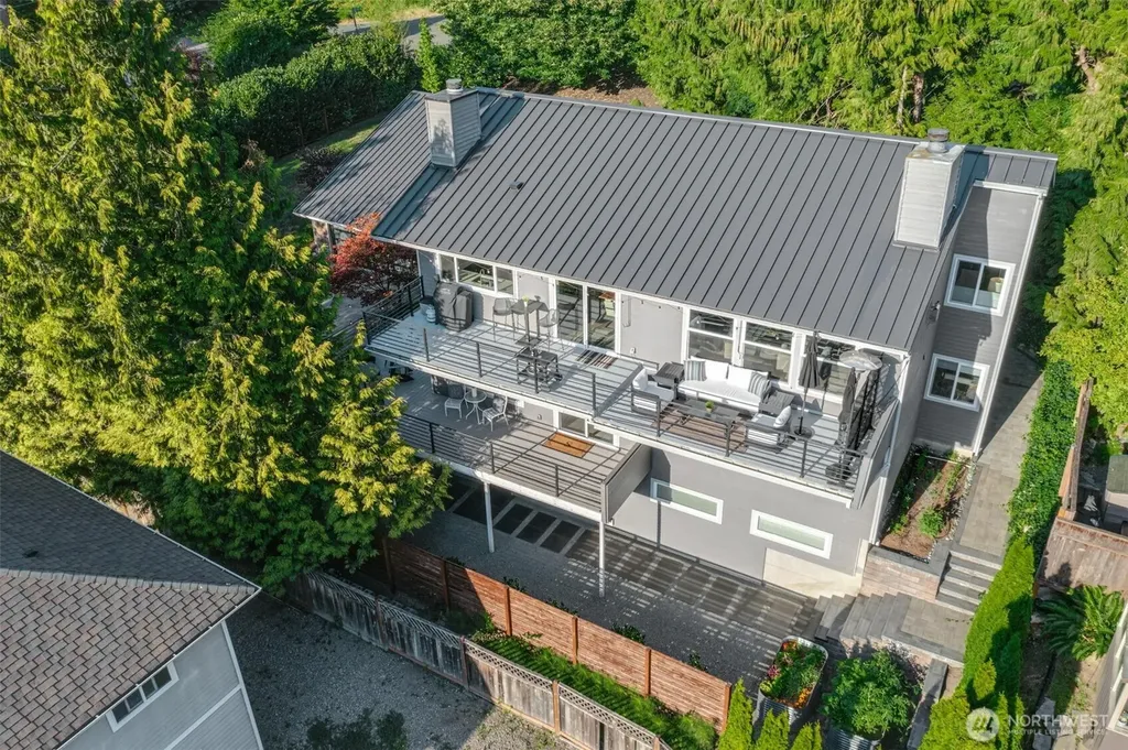 6065 NE 135th Street Kirkland WA 98034