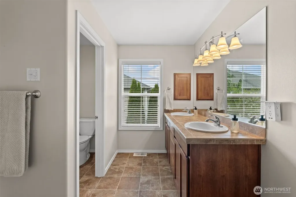 23412 SE 260th Court Maple Valley WA 98038