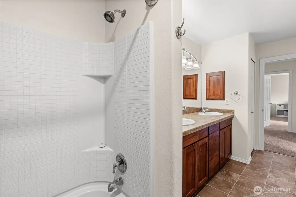 23412 SE 260th Court Maple Valley WA 98038