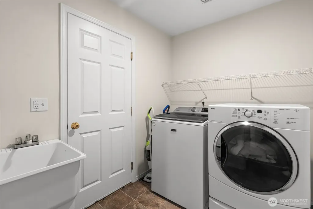 23412 SE 260th Court Maple Valley WA 98038