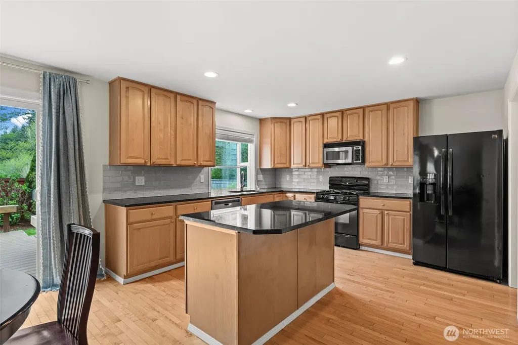 23412 SE 260th Court Maple Valley WA 98038