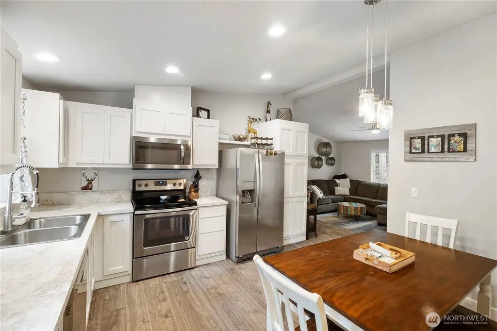 138 Sherwood Lane Packwood WA 98361