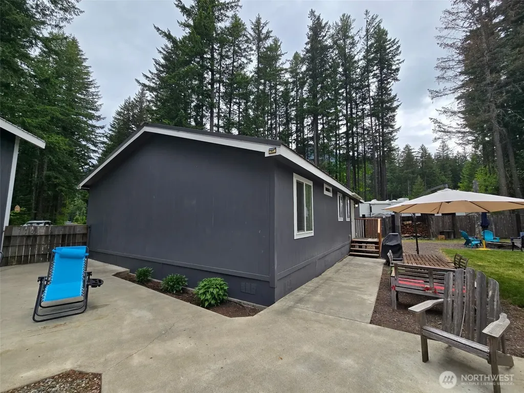 138 Sherwood Lane Packwood WA 98361