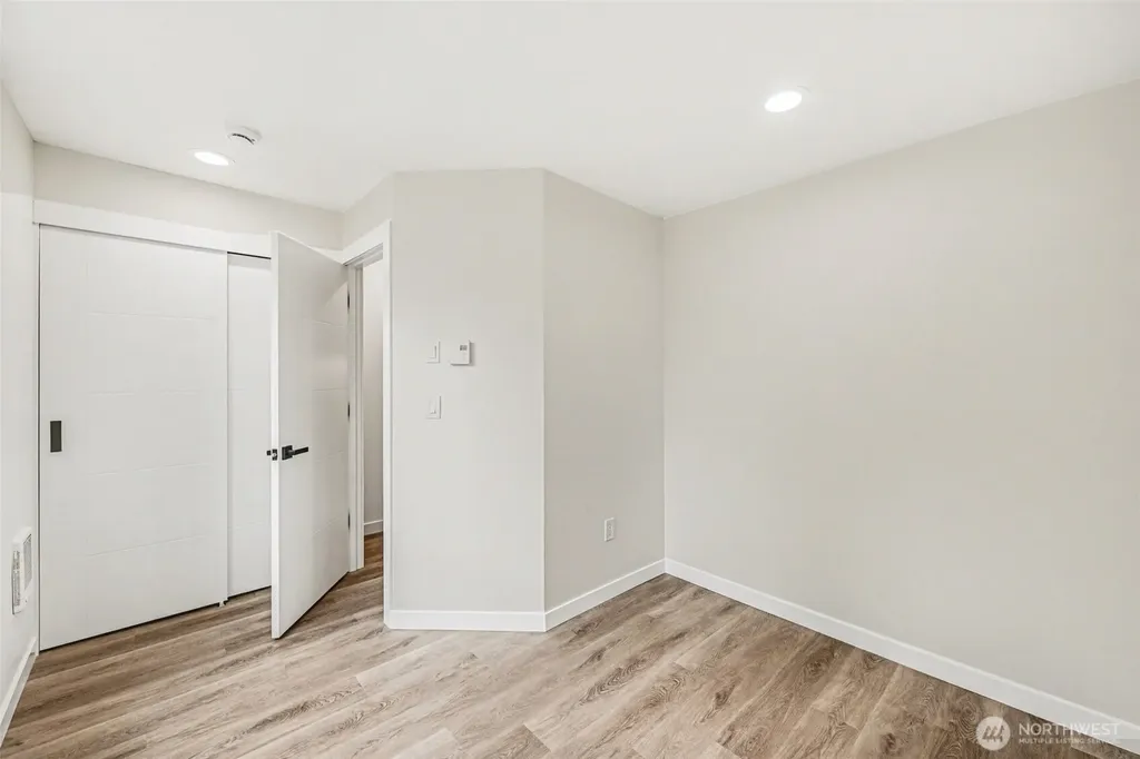 7776 Highland Park Way SW Seattle WA 98106