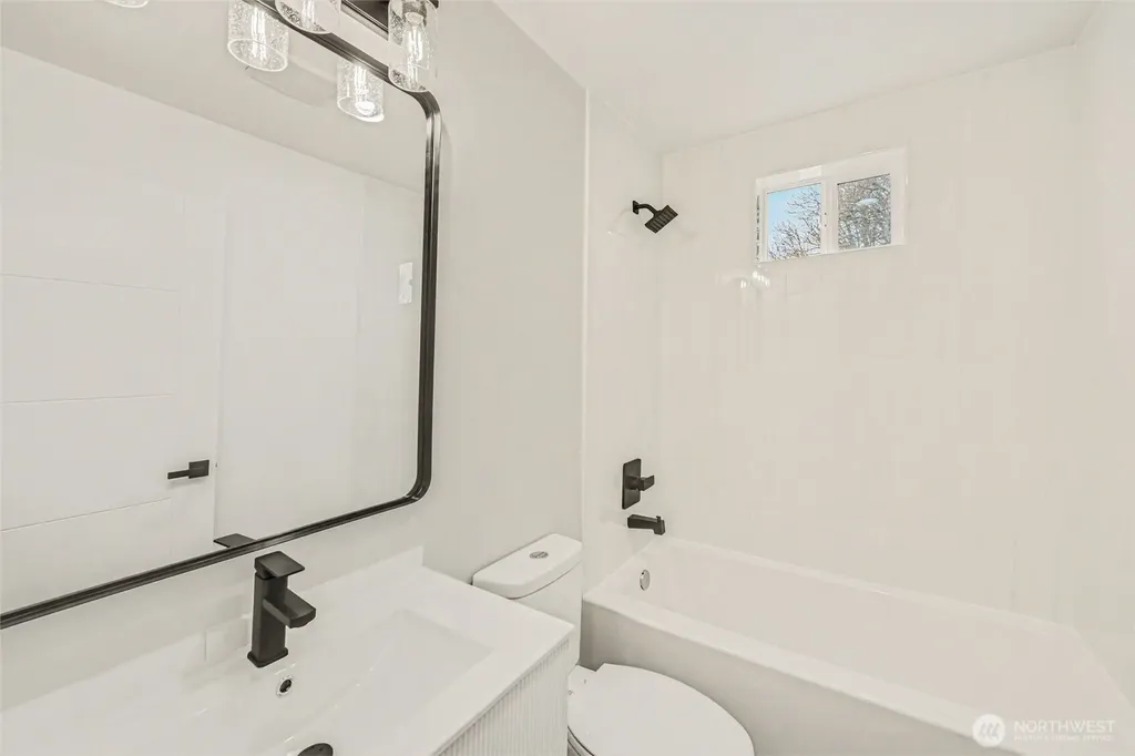 7776 Highland Park Way SW Seattle WA 98106