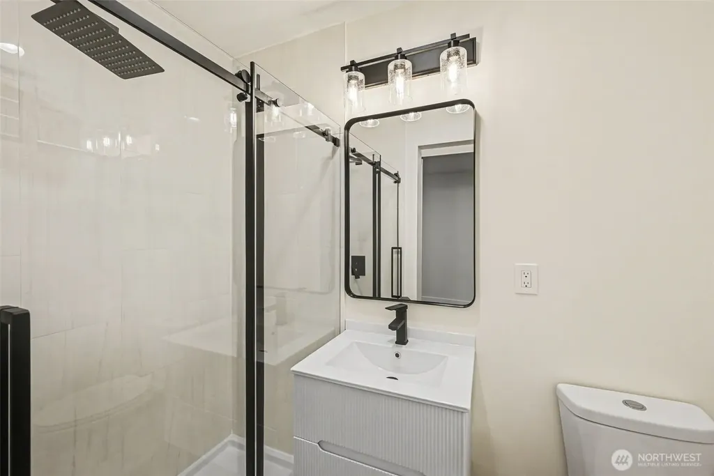 7776 Highland Park Way SW Seattle WA 98106