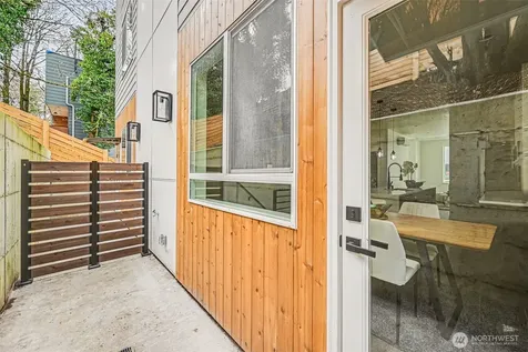 7776 Highland Park Way SW Seattle WA 98106