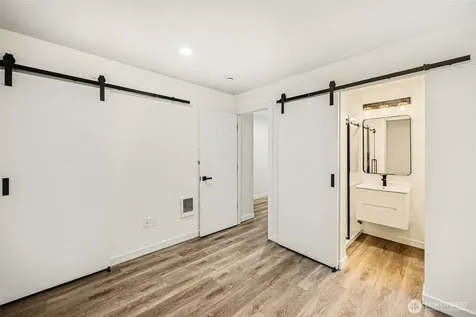 7776 Highland Park Way SW Seattle WA 98106