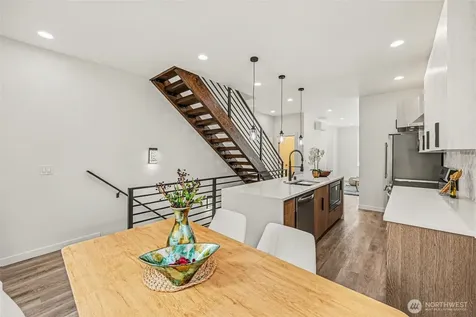 7776 Highland Park Way SW Seattle WA 98106