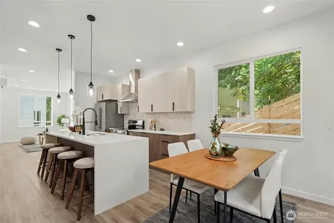 7776 Highland Park Way SW Seattle WA 98106