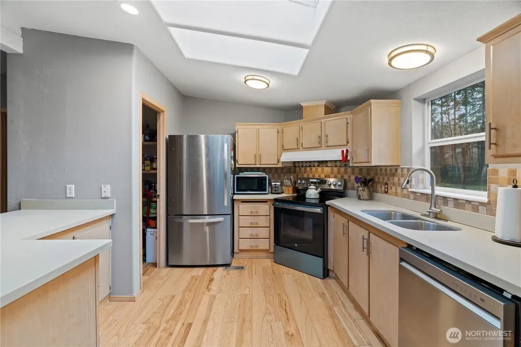 15450 Diaz Place SW Port Orchard WA 98367