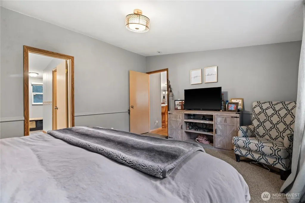 15450 Diaz Place SW Port Orchard WA 98367