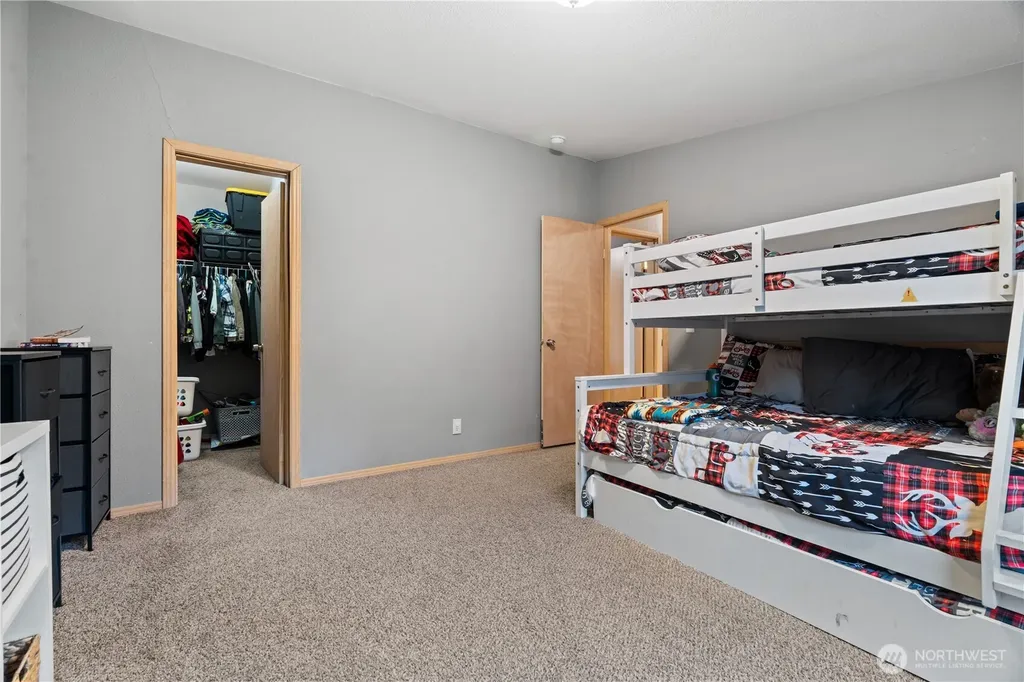 15450 Diaz Place SW Port Orchard WA 98367