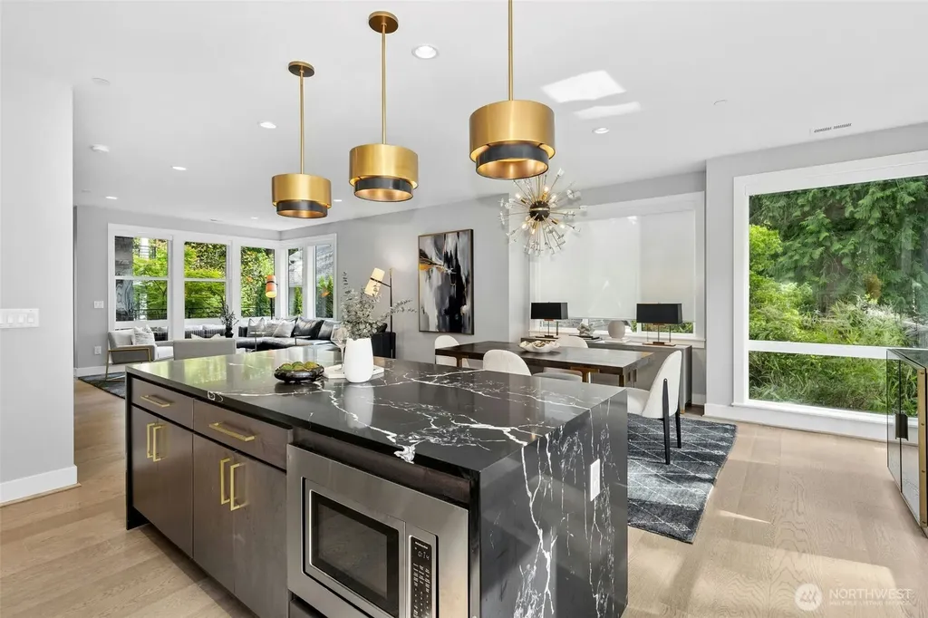 7829 NE 121st Lane Kirkland WA 98034