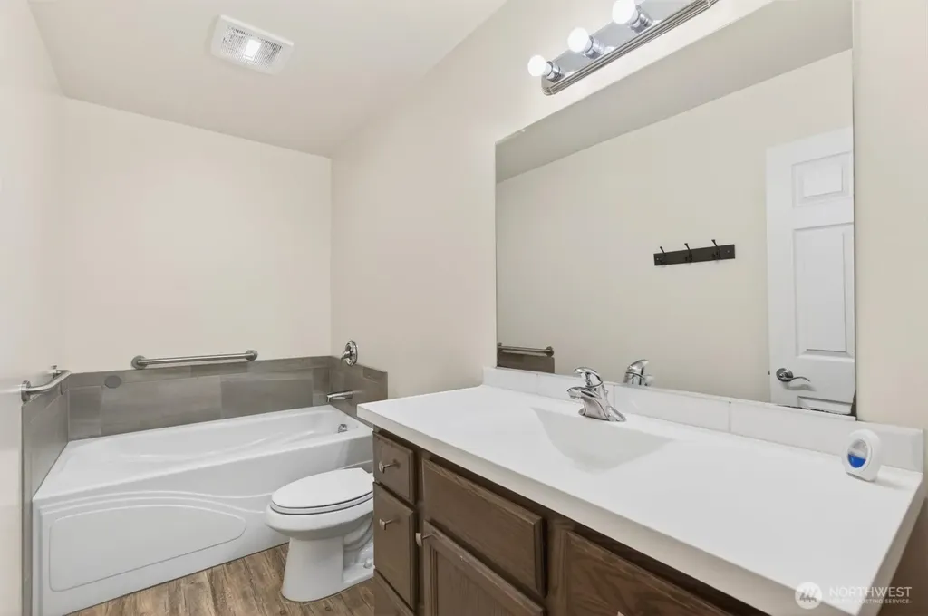 2926 37th Avenue Longview WA 98632