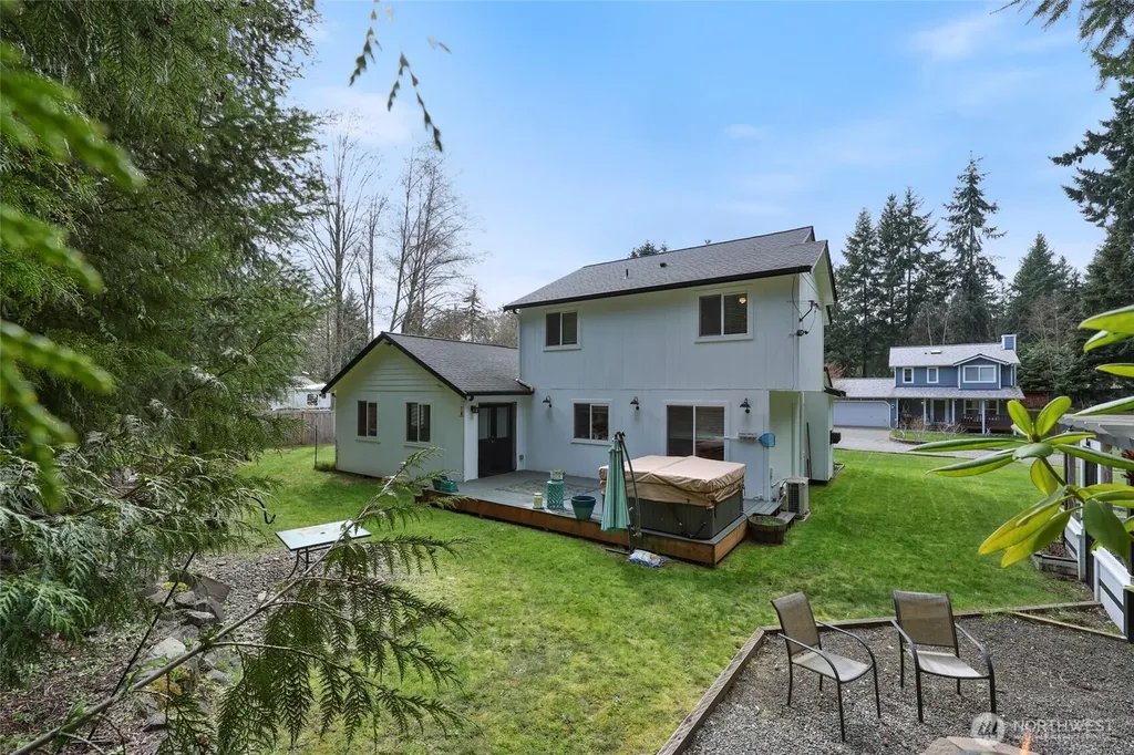 6925 E Filmore Street Port Orchard WA 98366