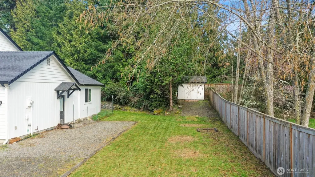 6925 E Filmore Street Port Orchard WA 98366