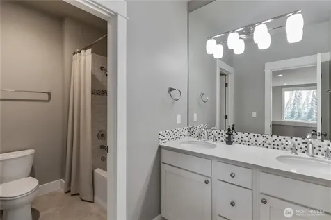 3232 112th Avenue SE Bellevue WA 98004