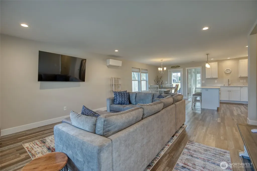300 Octopus Avenue NE Ocean Shores WA 98569